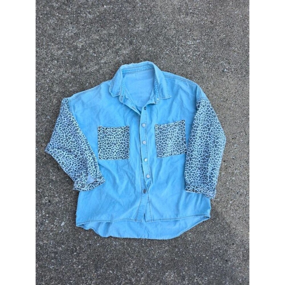 Denim Leopard Print Button Down Shirt M Western Animal Print